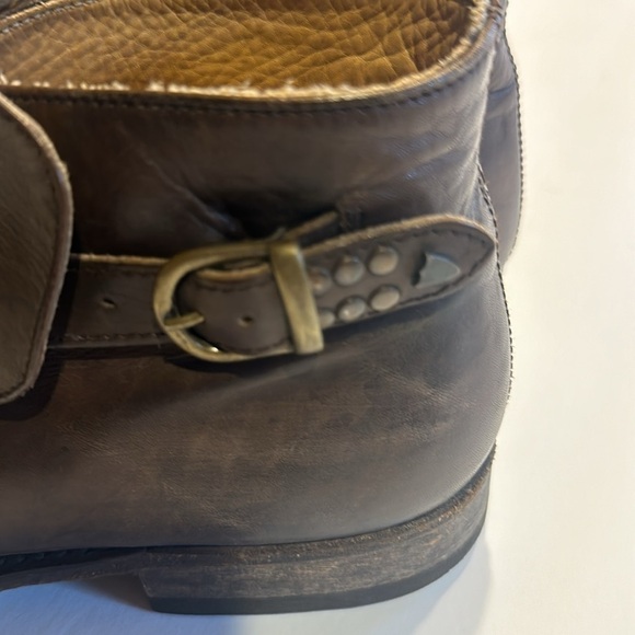 Hollywood Trading Co HTC brown leather ankle boots w side adjust buckle Italian
